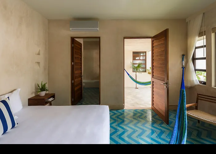 Tiki Tiki Hotel 4*