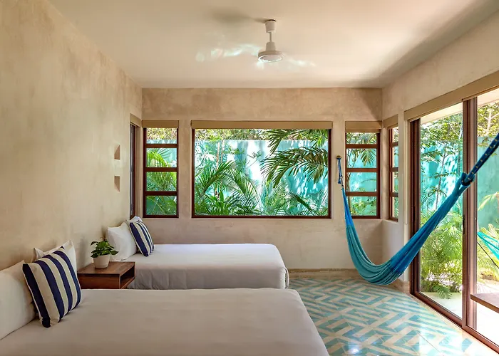 Tiki Tiki Hotel 4*