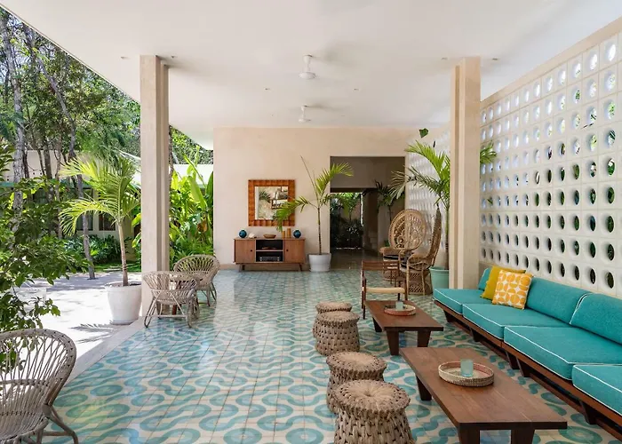 Tiki Tiki Hotel 4*