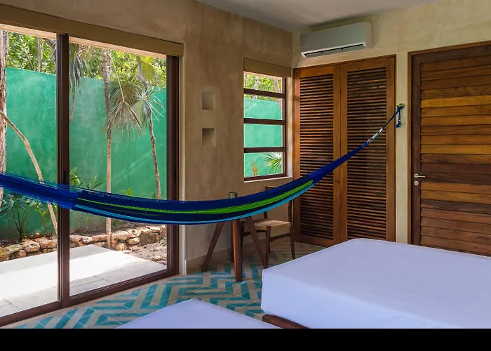 Hotel Tiki Tiki 4*