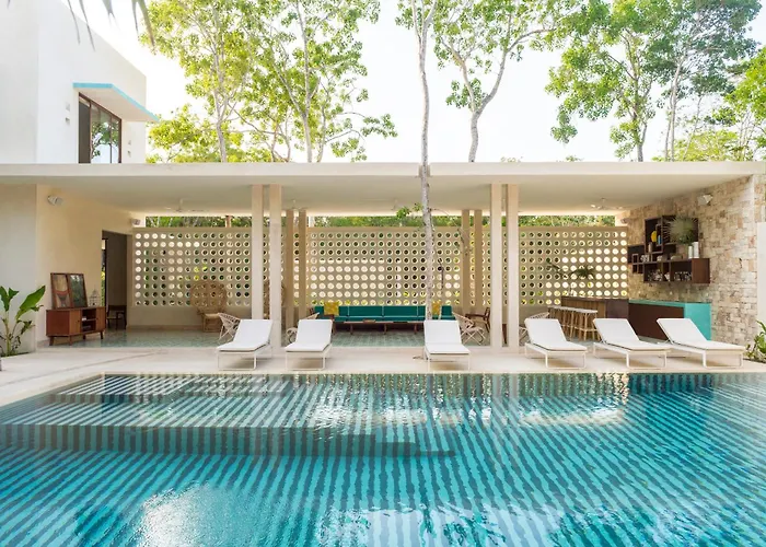 Hotel Tiki Tiki 4*